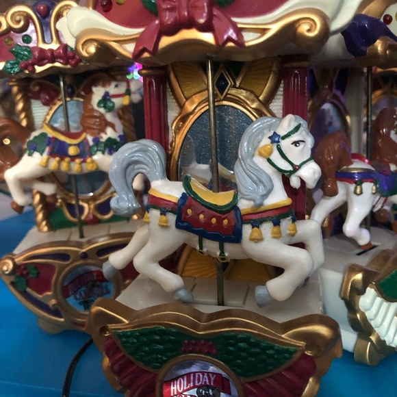 Vintage Carousel 1992 working Mr.Christmas 6 horses 21 favorite carols nonsmoker - Picture 16 of 16